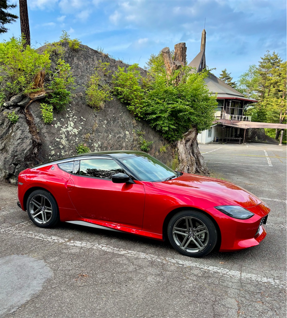 美しさとスピードを兼ね備えたスポーツカー - のぶろぐ13。