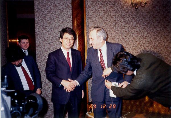 マゾビエツキ首相（当時）と嶌