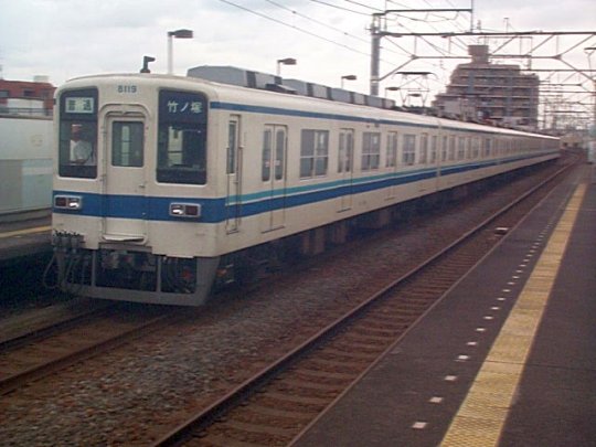 東武伊勢崎線8000系 2001年1月2日 - かわゆの撮り鉄写真館