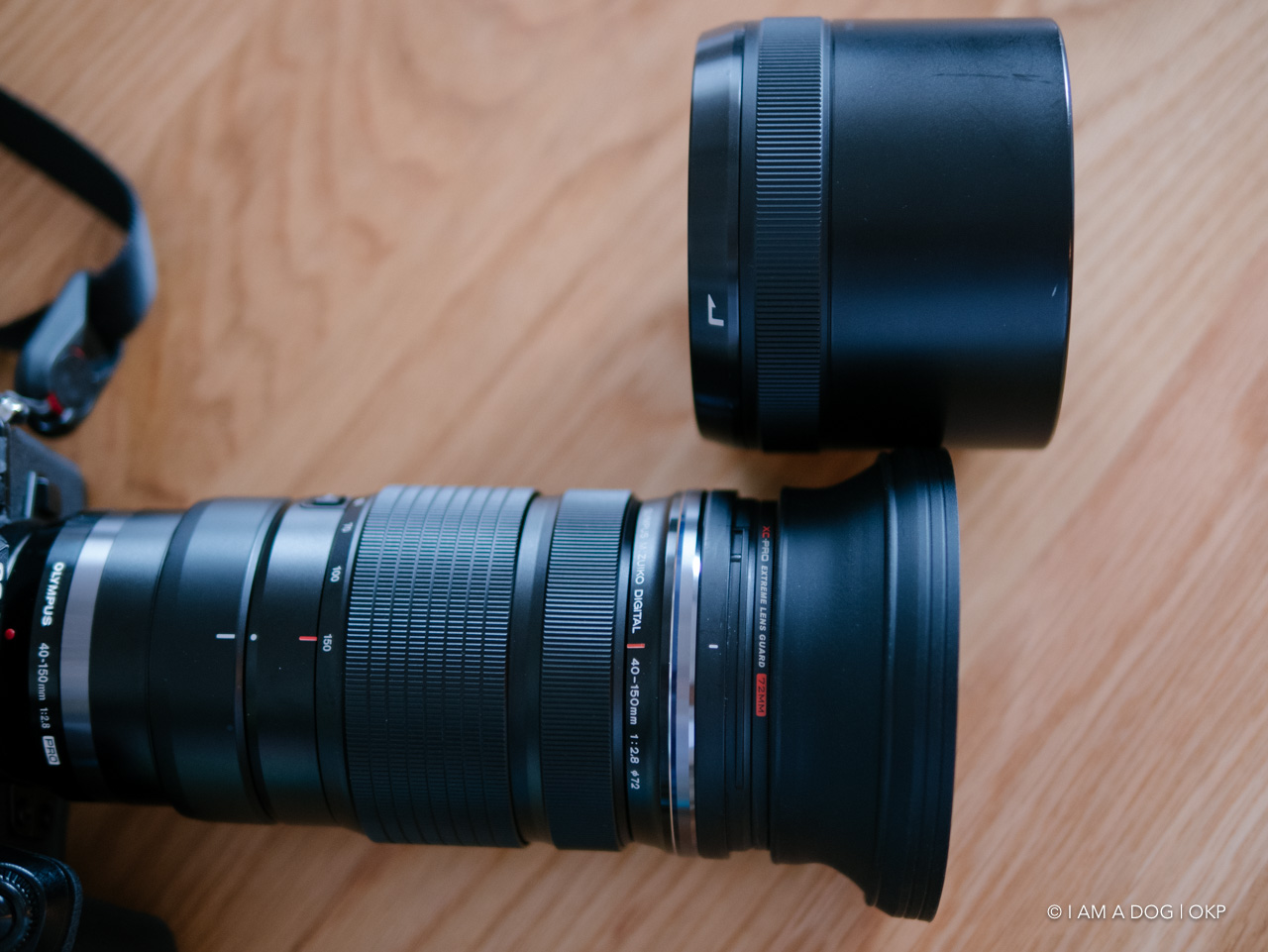 オリンパス M.ZUIKO 40-150mm F2.8 PROのレンズフードが巨大 オリンパス M.ZUIKO 40-150mm F2.8 PROのレンズフードが巨大