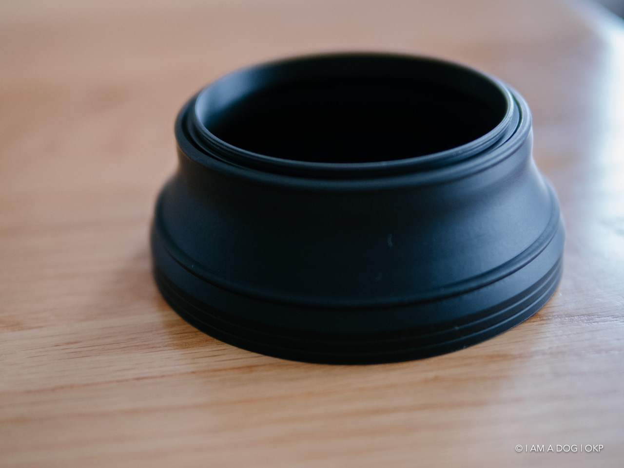 オリンパス M.ZUIKO 40-150mm F2.8 PROのレンズフードが巨大過ぎるので