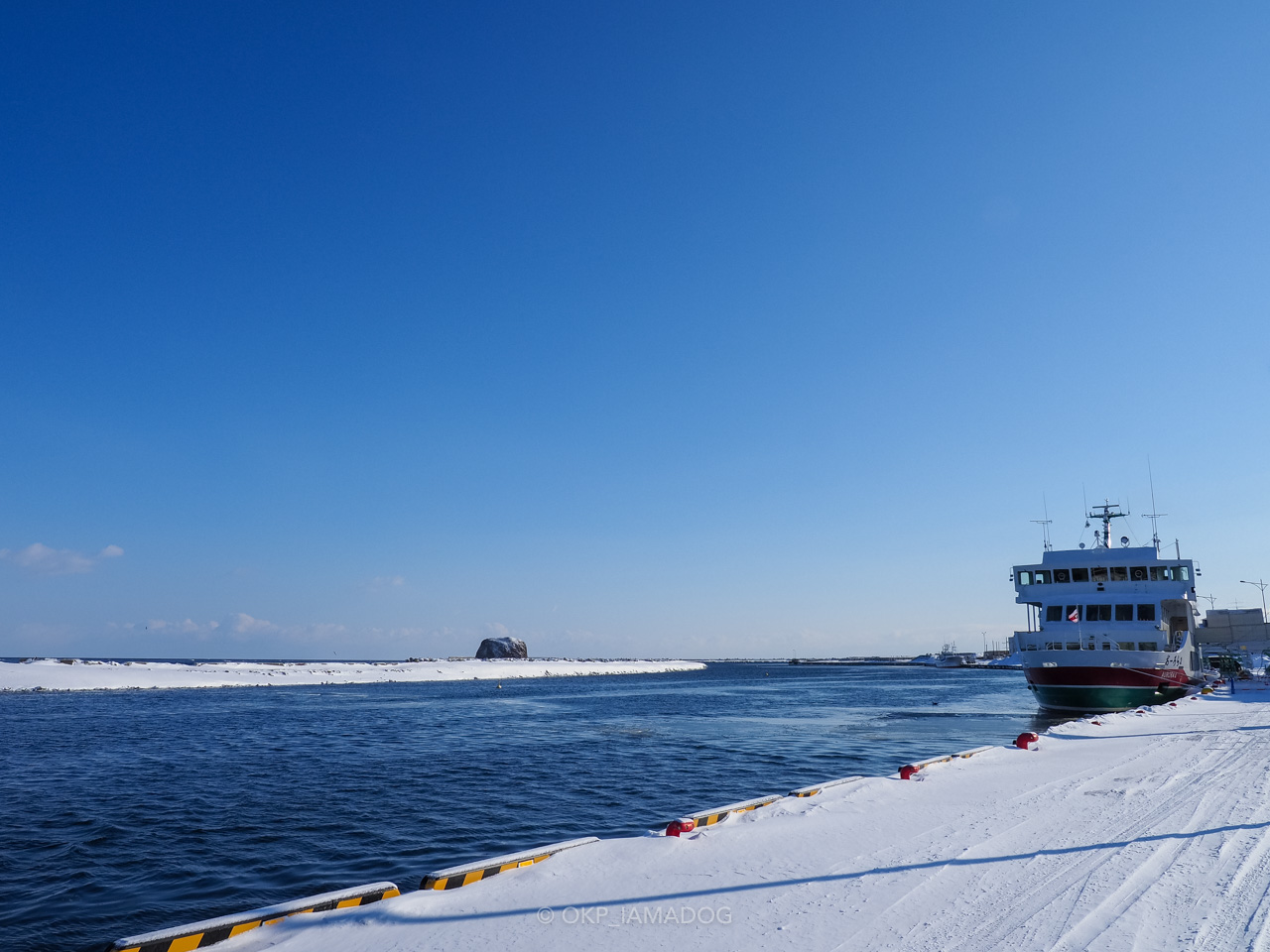 網走 網走流氷観光砕氷船 おーろら」に乗って冬のオホーツク海をクルージングしてきた - I AM A DOG