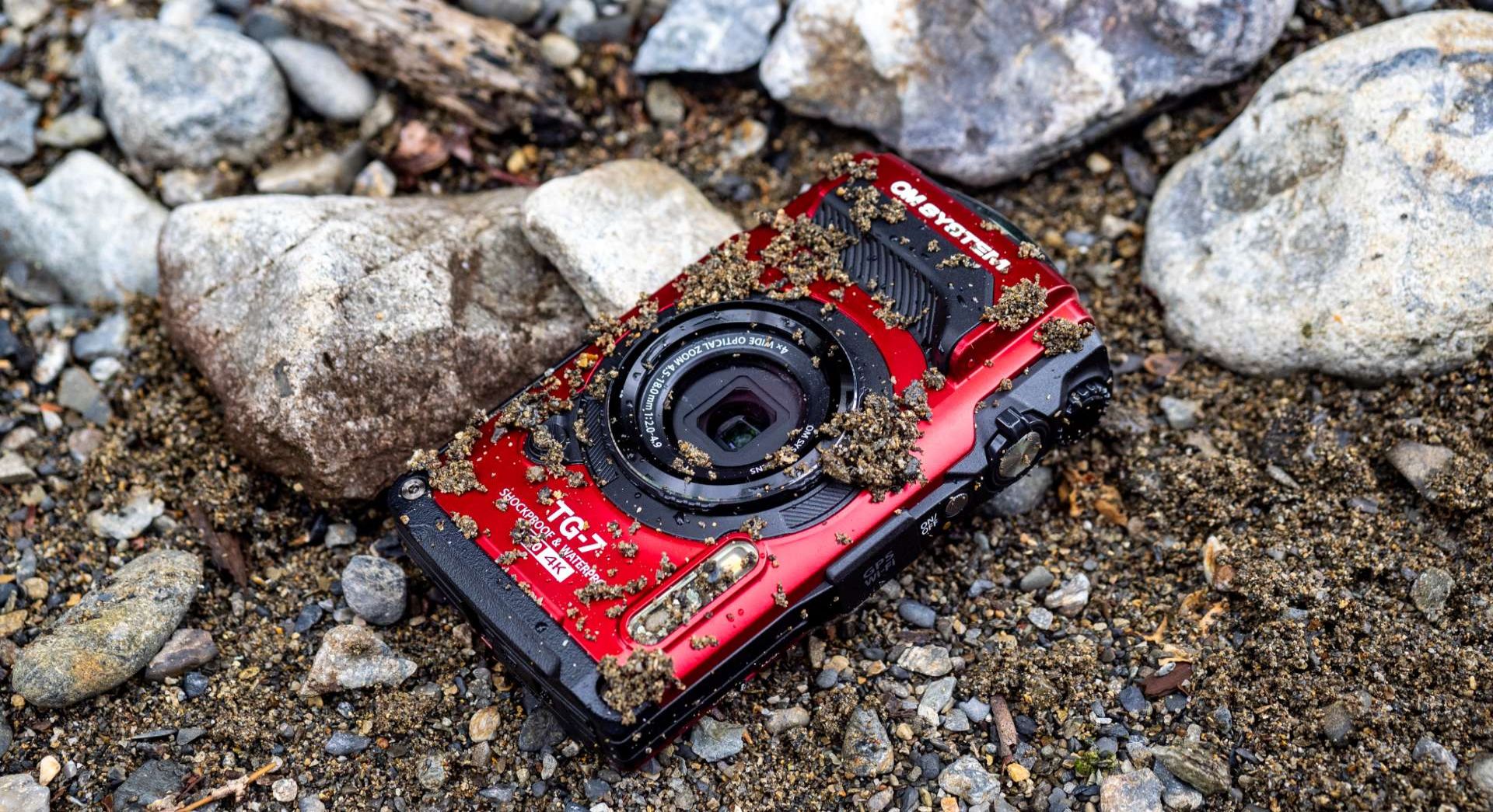 OM SYSTEM TG-7 デジタルカメラ 付属品　他もろもろ（再） OM SYSTEM コンパクトデジタルカメラ Tough TG-7 RED