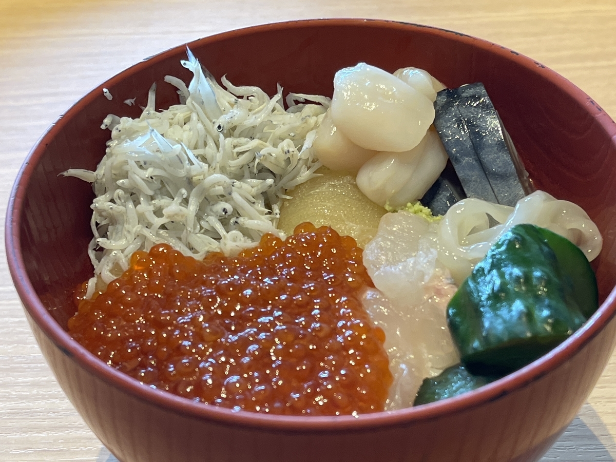海鮮丼　津軽海峡　湯の川温泉　函館　ヒューイットリゾート