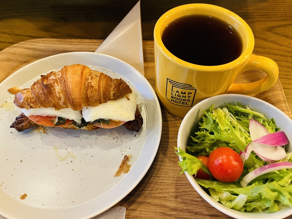 ランプライトブックスホテル　朝食　福岡