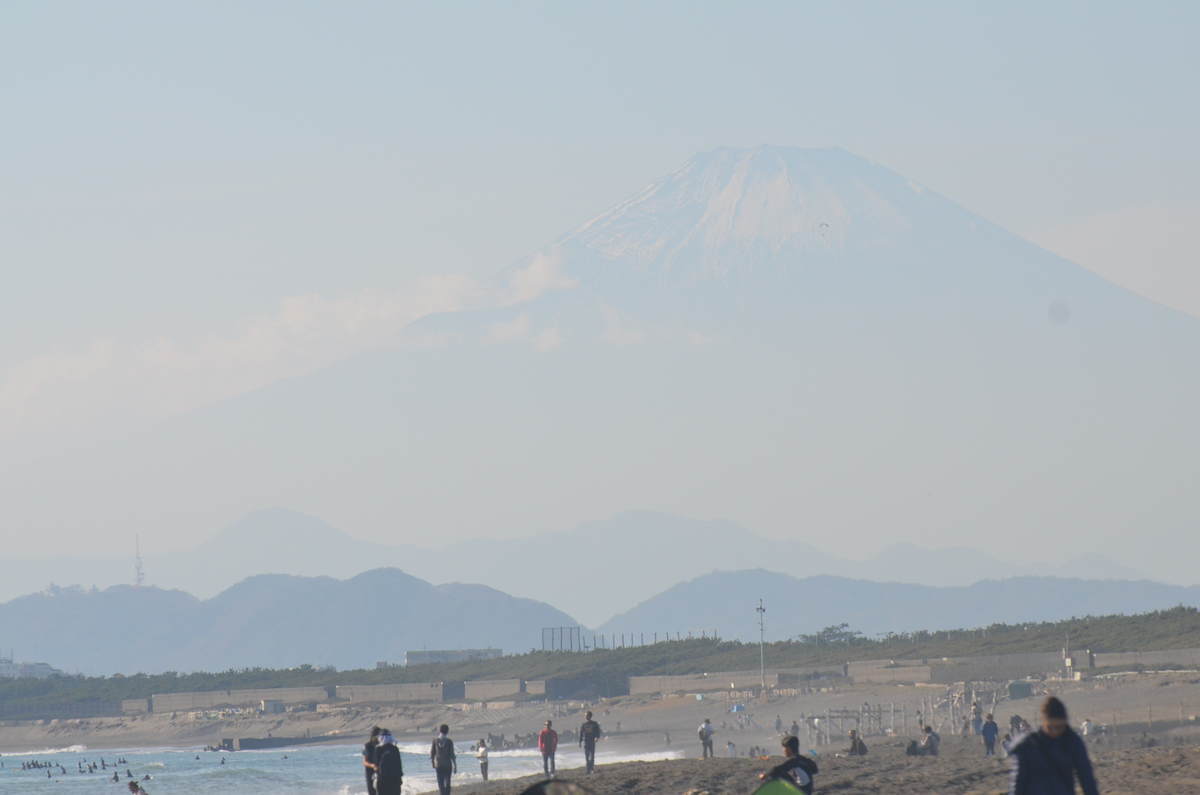 辻堂海岸での富士山