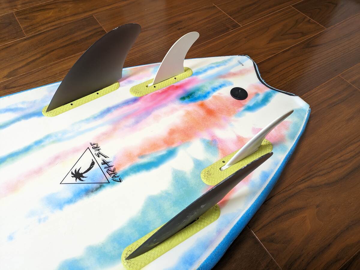 クアッドのバックフィンをFCS GLに替えたSkipper Fish