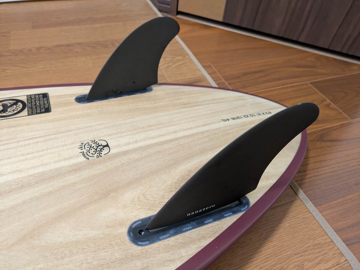 Honeycomb(ハニカム) ツインフィン 5.2" シングルタブ