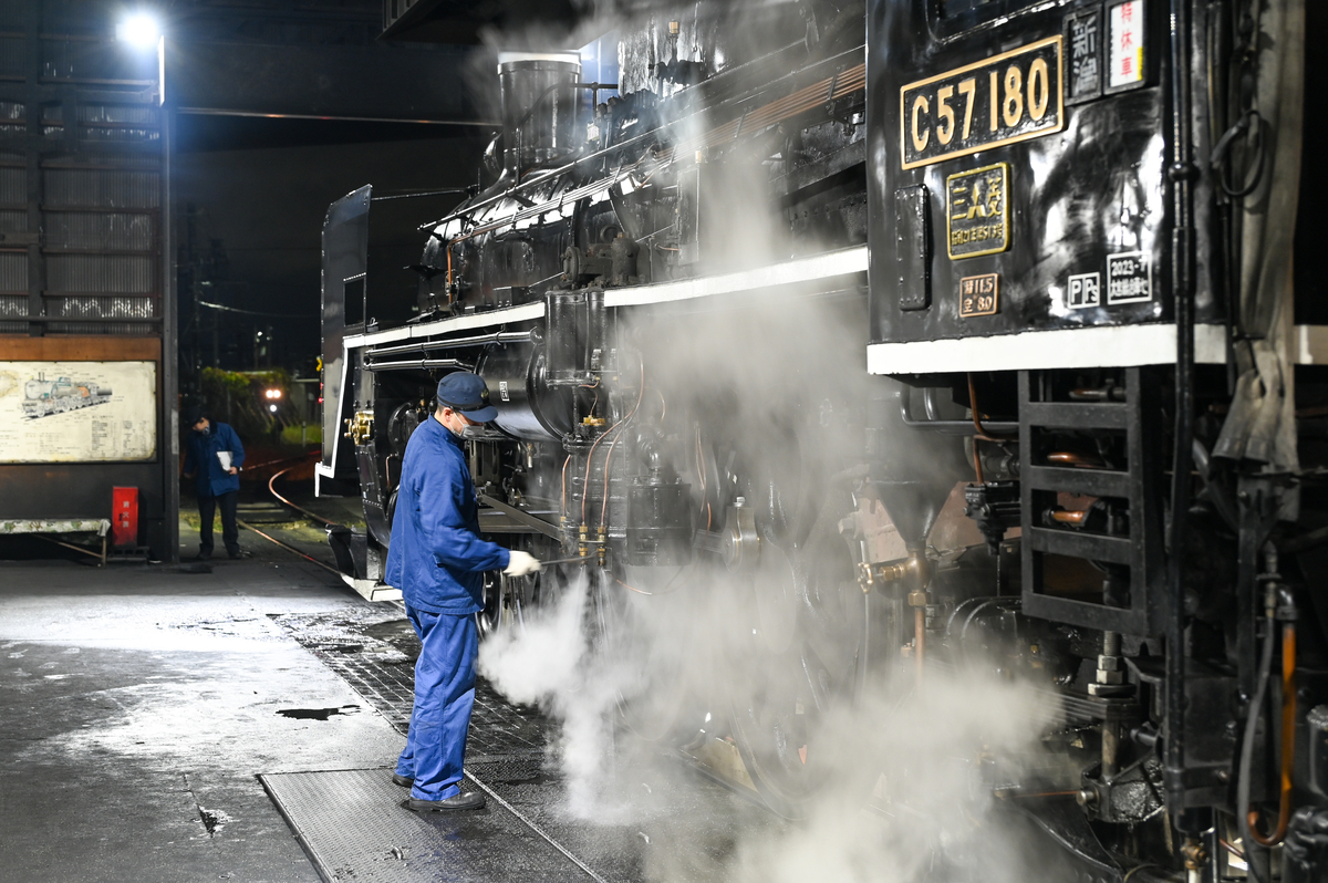新潟遠征⑦】C57 180号機 アフター5撮影会に参加して その3 - 長都温泉