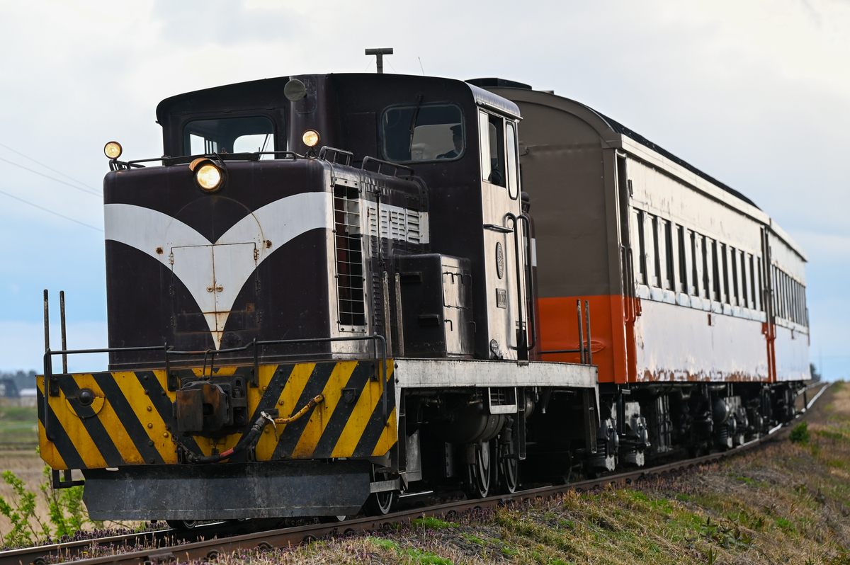 青森遠征①】津軽鉄道DD352とストーブ列車を追いかけて - 長都温泉の