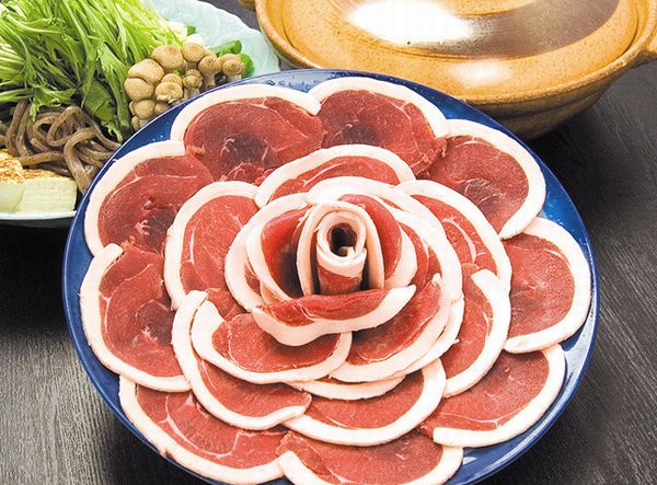 なぜ 猪肉 鹿肉 馬肉 鶏肉 を 牡丹 紅葉 桜 柏 と呼ぶのか Otqの東西南北