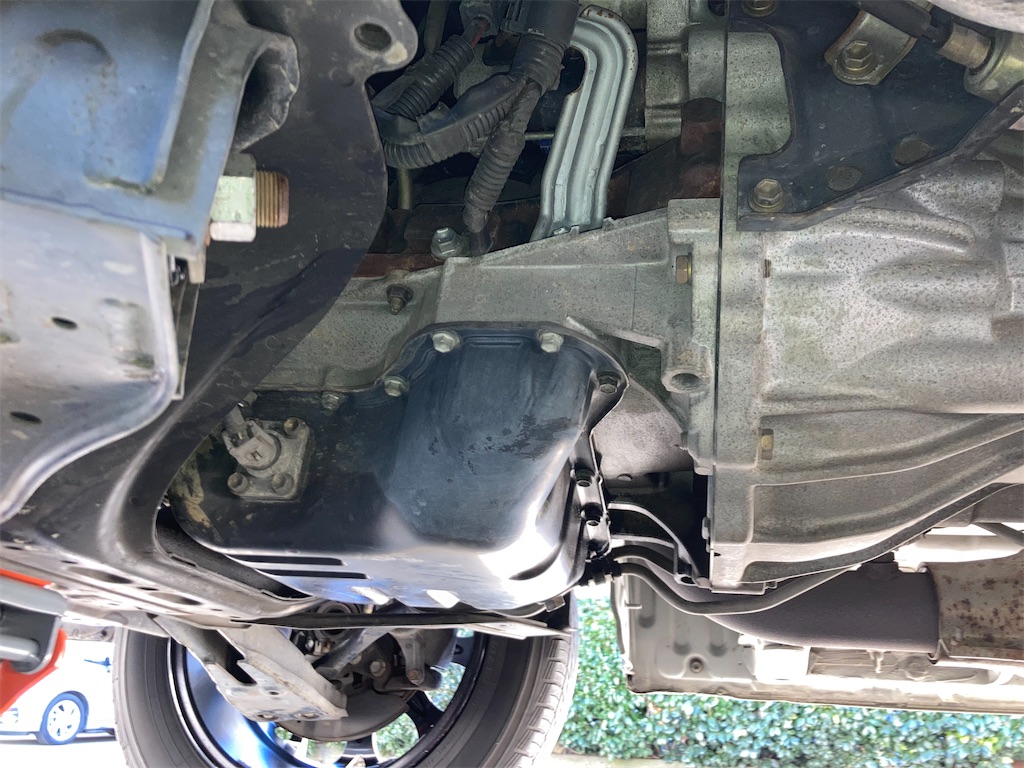 ハイエース 200系 TRH200V エンジンマウント交換 - OVER300km