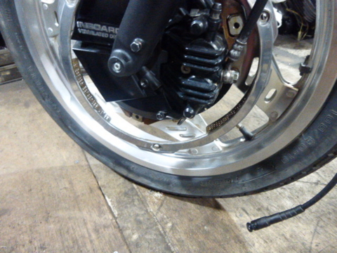CBX400F１型　フロントホイール　インボード　実働車外し CBX400F1型 フロントホイール インボード 実働車外し - メルカリ