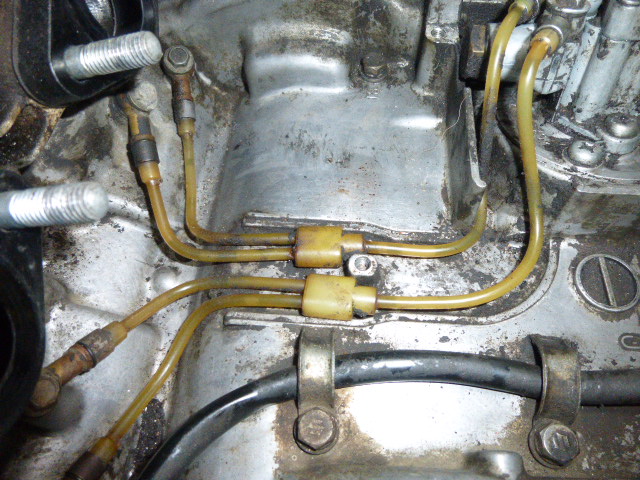 T250 オイル消費量が多い オイルポンプのエア抜き 秘密基地overflow