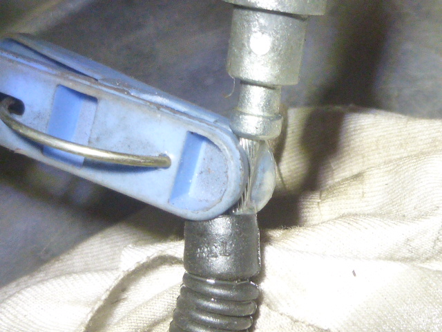 プレス仕様 フロントブレーキワイヤー注油 秘密基地overflow プレス仕様 フロントブレーキワイヤー注油 秘密基地overflow