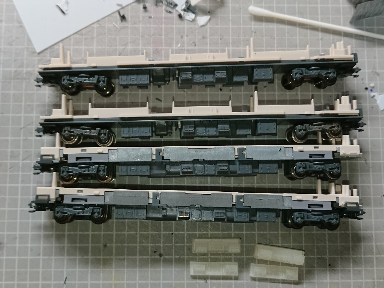 KATO E233系スカ色を作る その3 - 模型屋のゴミ日記