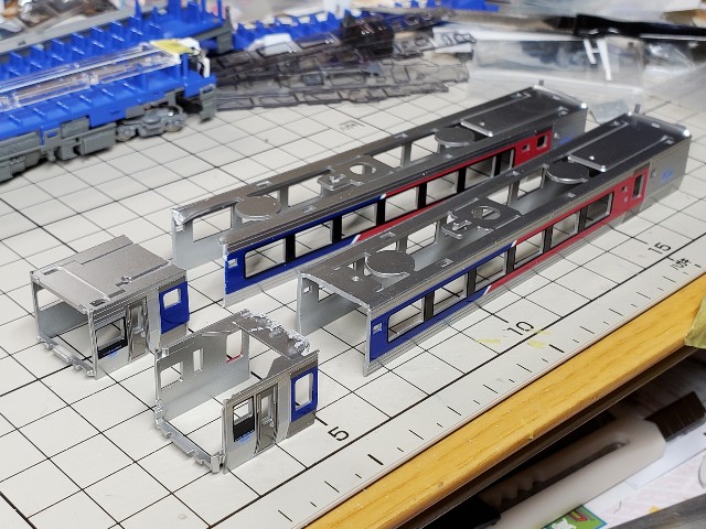 KATO JR四国2000系を加工する その6 - 模型屋のゴミ日記