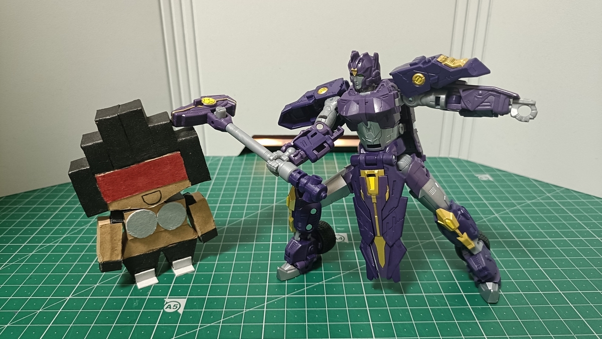 13人のプライムの偉大な女性トランスフォーマー - オンボロンの倉庫