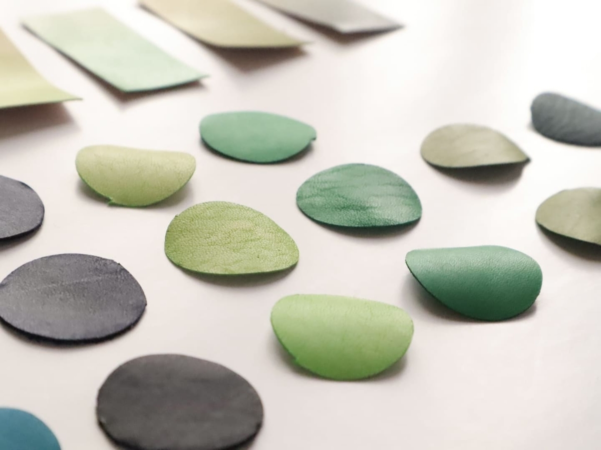 革の染色｜クラフト染料 緑系色見本（若草・緑・オリーブ）・鼠