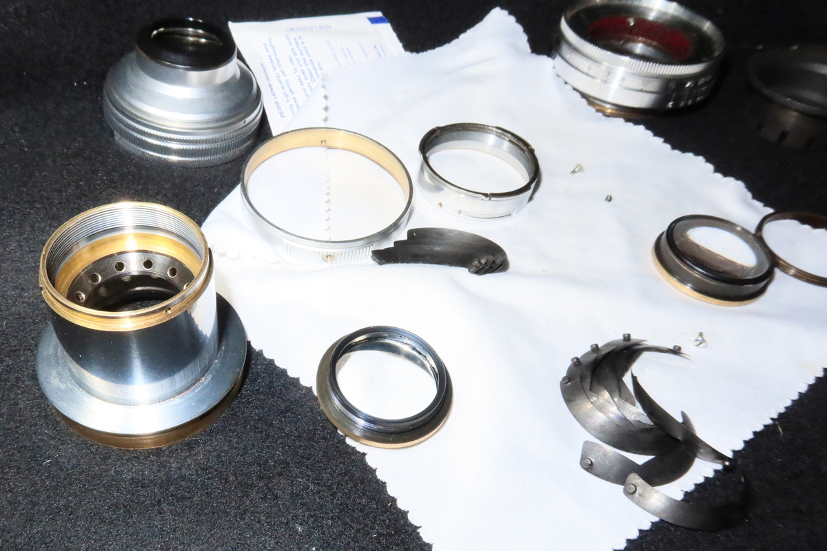 Leica Summitar 5cm F2 - OptoEleMechの日記