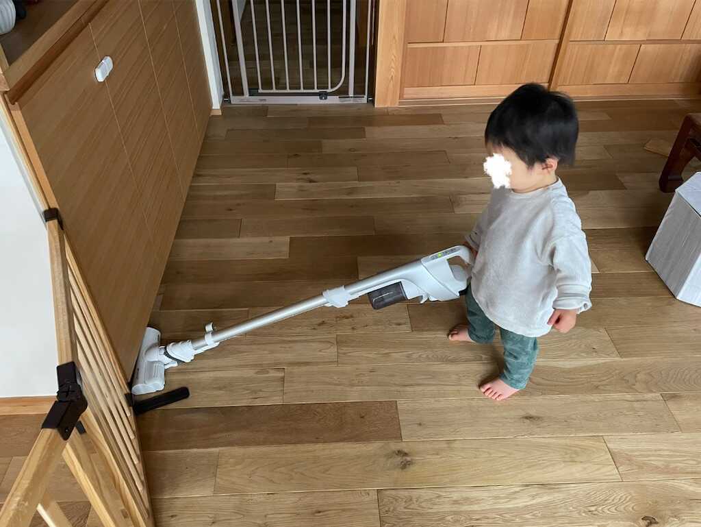 高齢者やお子様のいる家庭におすすめ！】軽くて静かな掃除機のおすすめ