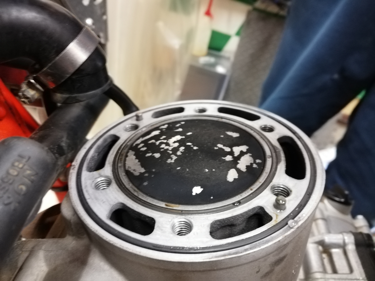 KTM EXC 2017 腰上オーバーホール - おさだ精密工業