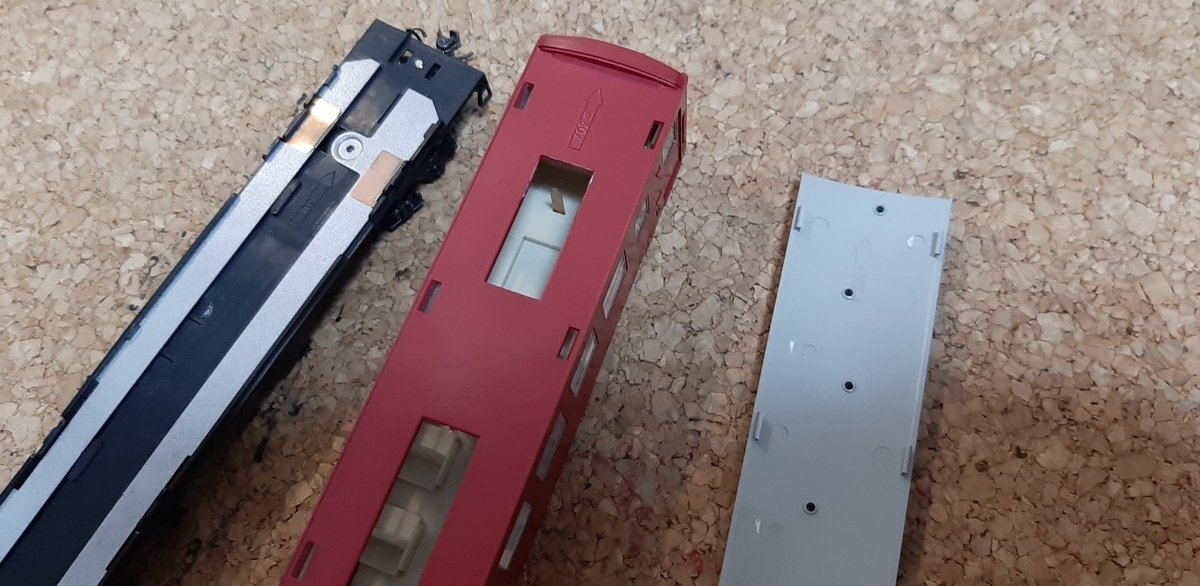 トミックス製 オハ50系に室内灯を入れてみよう！ HO初心者🔰による仕業