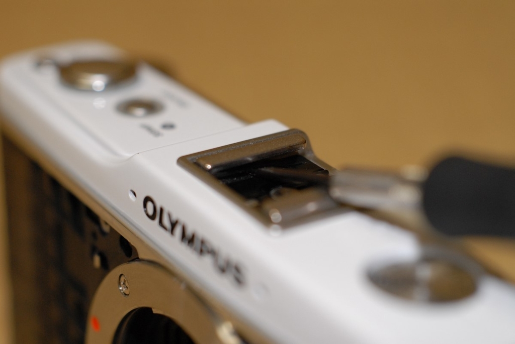 OLYMPUS E-P1 分解手順 - ガジェット修理・分解の日々