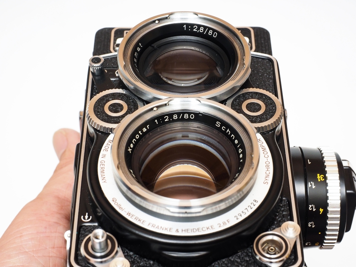 中判フィルムカメラの代表格「ハッセルブラッド 500C/M」と「ローライ