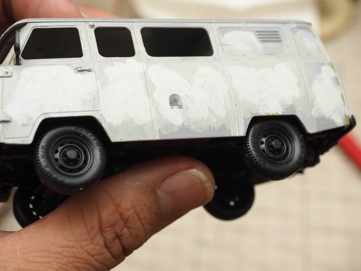 【レア】ソ連製のミニカー UAZ 452B箱付き(1/43スケール) レア】ソ連製のミニカー UAZ 452B箱付き(1/43スケール) - メルカリ