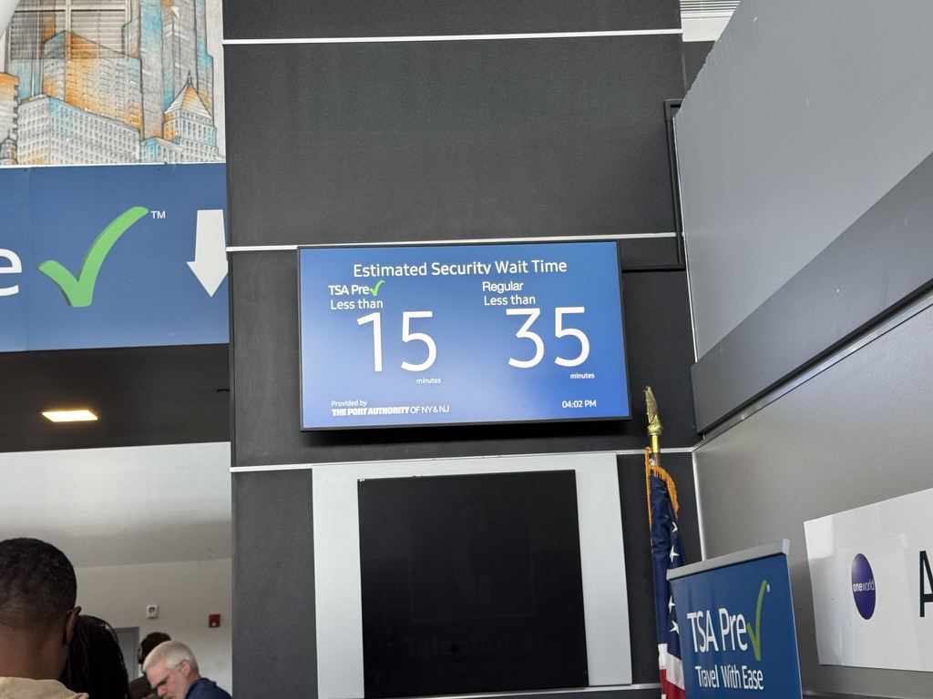 1日目：アメリカン航空 AA2603 ニューヨーク(JFK)〜マイアミ