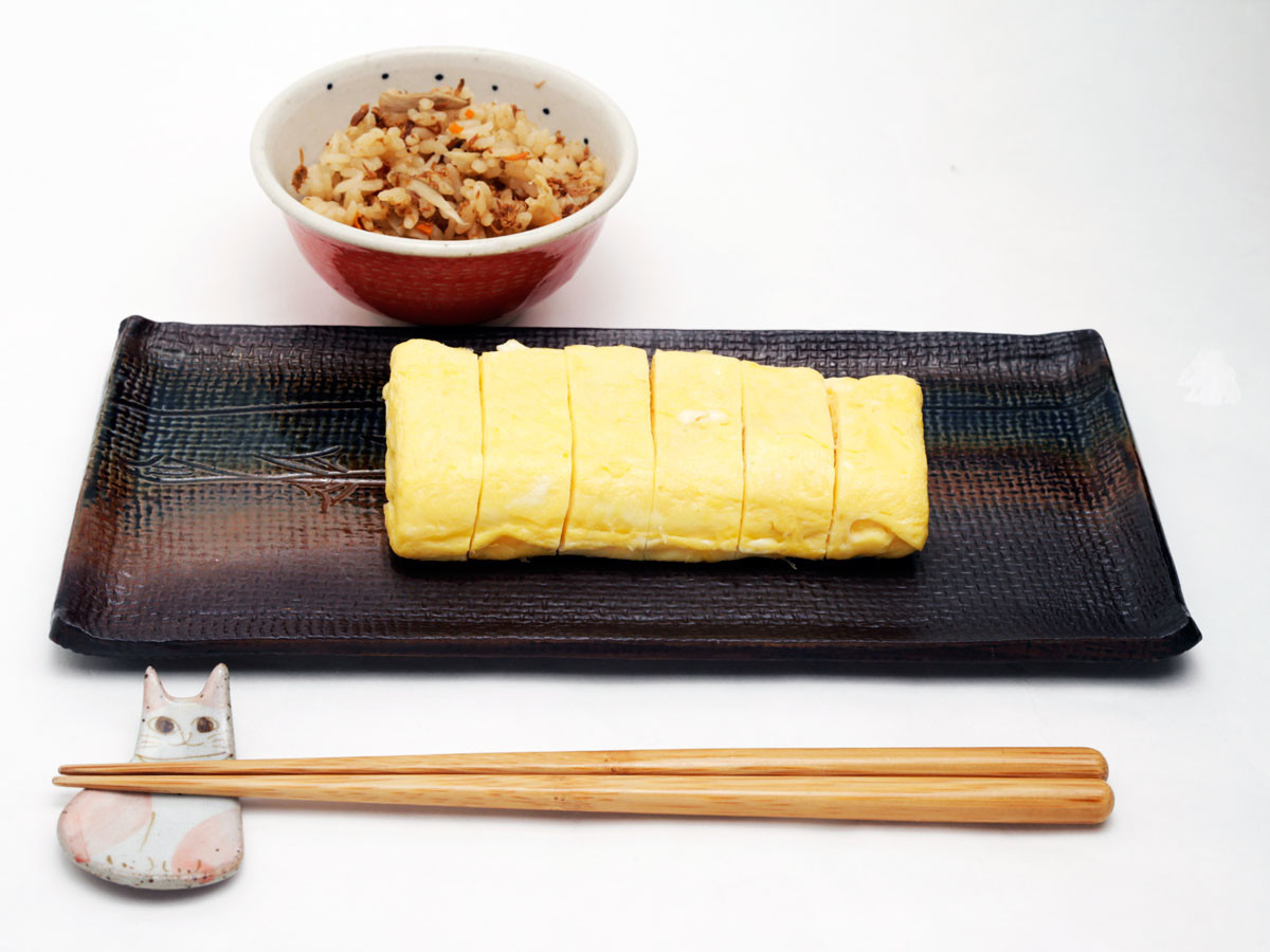 まぐろフレーク缶使った炊き込みご飯と出汁まき玉子
