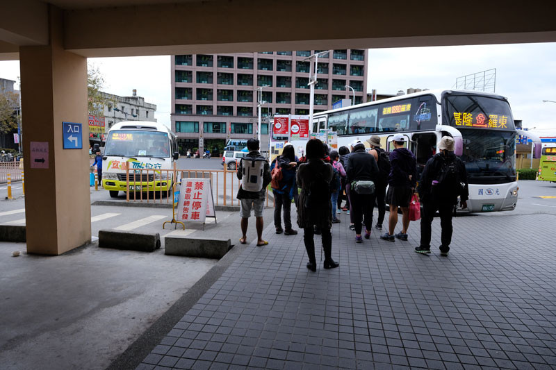 f:id:PageTAKA:20200109150754j:plain 礁渓轉運站:台鉄礁渓車站、台湾好行などは1番の左側