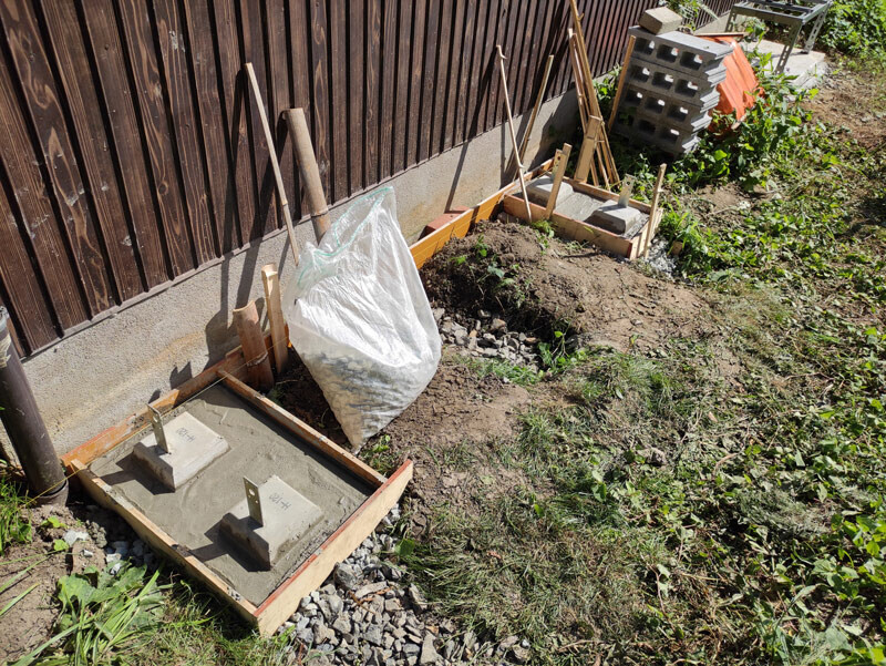 DIY@日南町：小屋基礎の準備 - pagetakaBlog