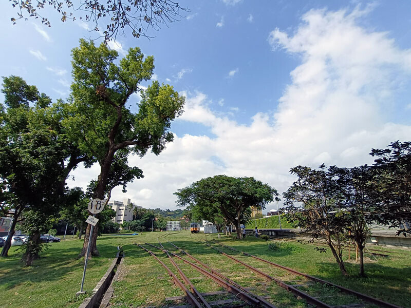 【台東鉄道芸術村、台東旧駅(2001年廃止站)、台東轉運站】