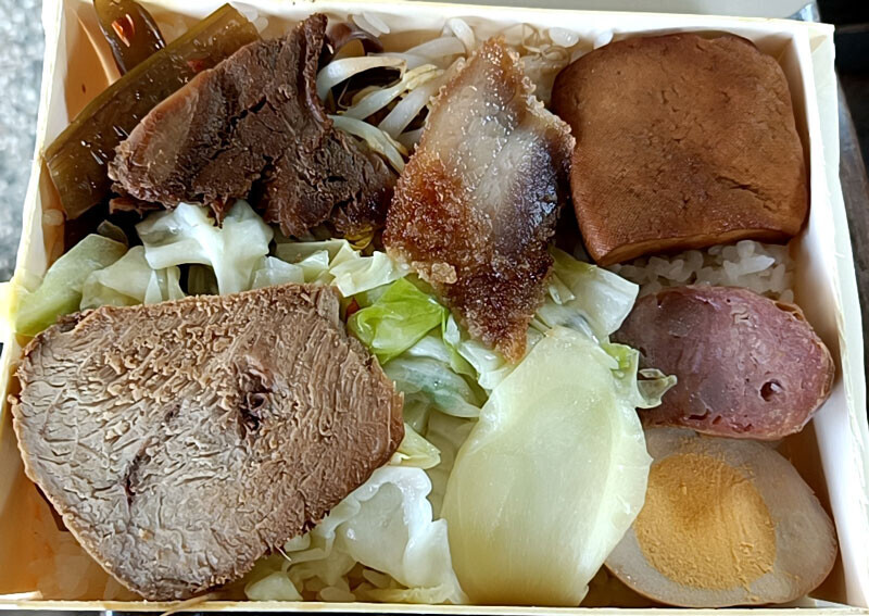 【台東：経典池上飯包】
