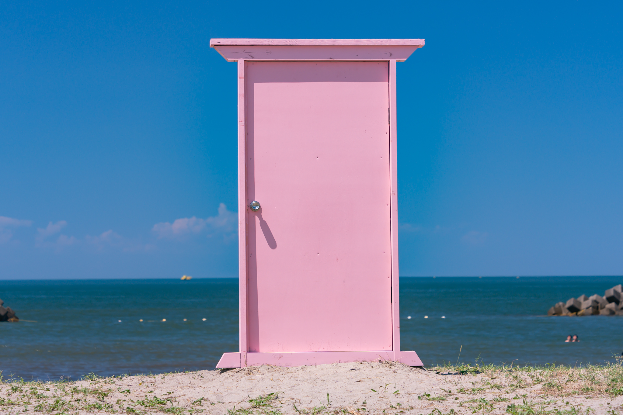 どこでもドアの様なフォトフレームとして使える可愛いピンクのドアです！ ドラえもん どこでもドア フォトフレーム 新品未使用 写真たて 写真