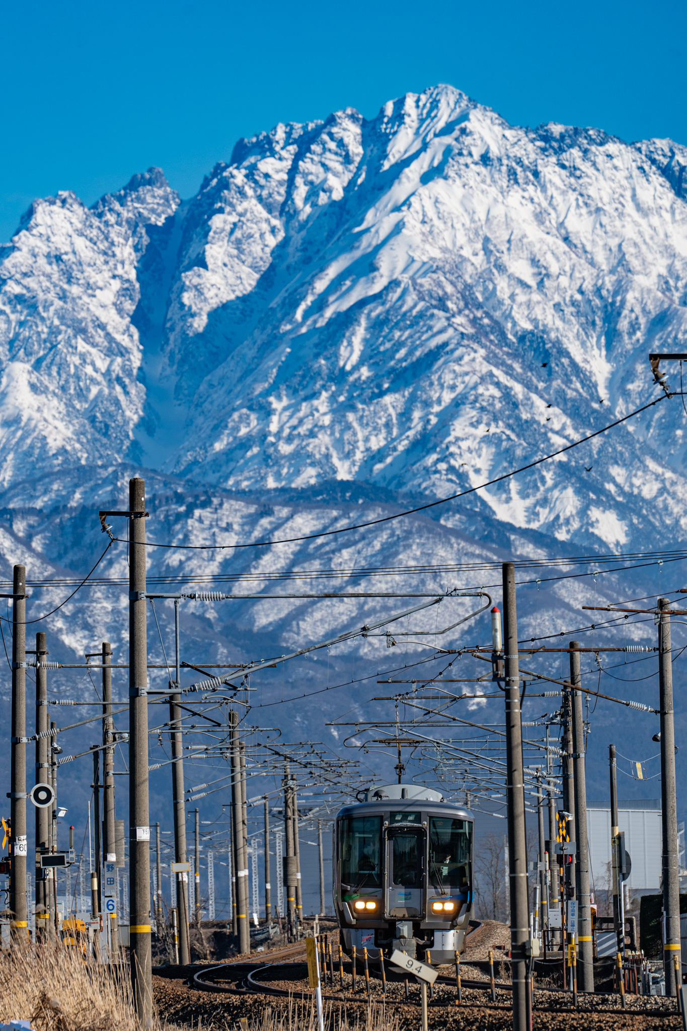 劔岳とあいの風とやま - 光と風と薔薇と