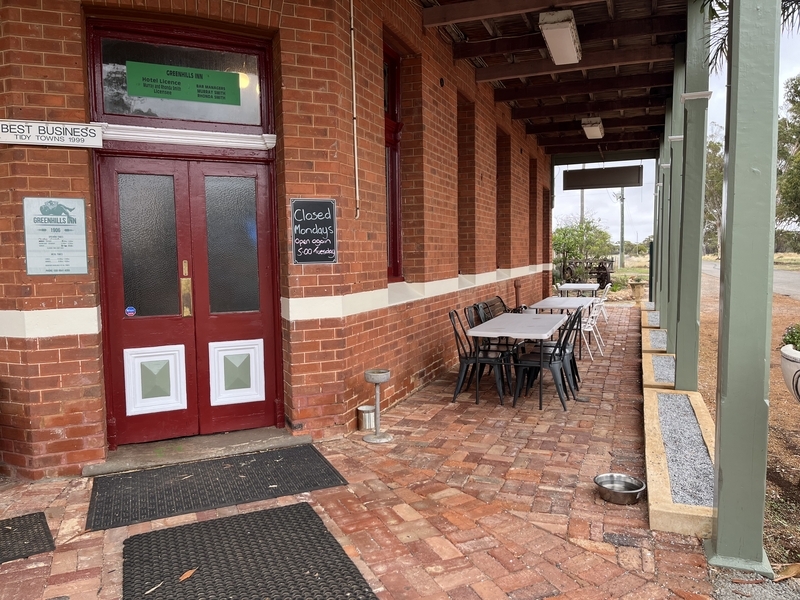 歴史あるパブでランチ【Greenhills Inn】 パースねこのお散歩日記