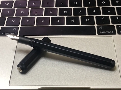鉛筆のような外観の万年筆 Kaweco Special Fp 旧 カクかく 鉛筆のような外観の万年筆 Kaweco Special Fp 旧 カクかく
