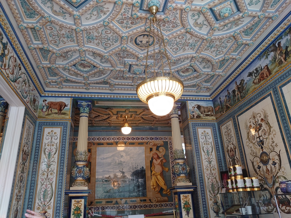 ドレスデンのサスペンション鉄道と世界一美しい牛乳屋さん [UA