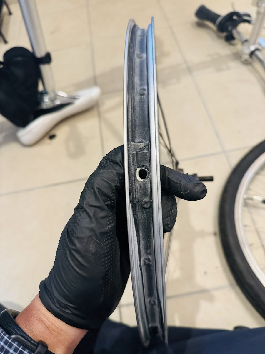 【引き取り限定！DAHON HIT】後輪タイヤ・後輪チューブ新品！6速　アルミ 引き取り限定！DAHON HIT】後輪タイヤ・後輪チューブ新品！6速