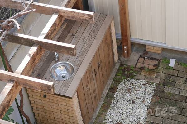 庭のガーデンシンクの洗浄後上から綺麗になった