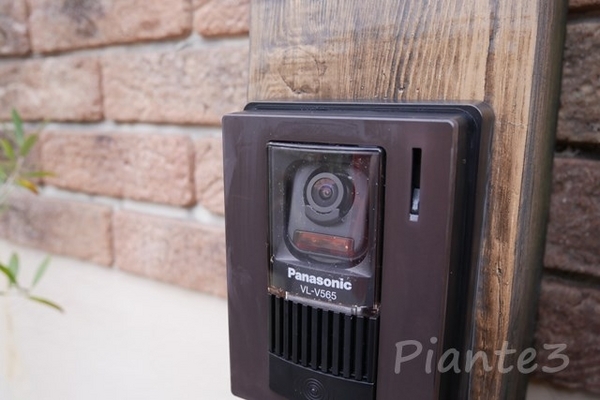 レンズ交換後のVL-V565の写真