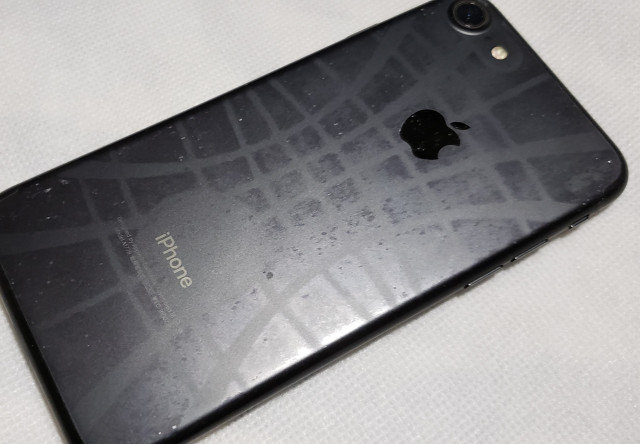 Apple - iPhone7 256GB 圏外病　ジャンク扱い 期間限定価格】iPhone 7 ジャンク品(圏外病) - メルカリ