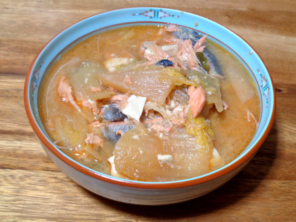 今日の食べ物 夜食に鮭のあら鍋 御光堂世界 Pulinの日記 今日の食べ物 夜食に鮭のあら鍋 御光堂世界 Pulinの日記