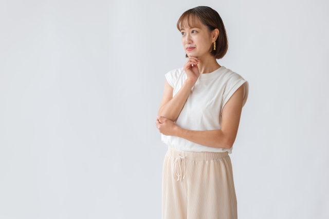 思索にふける人、一人で生き抜く視点