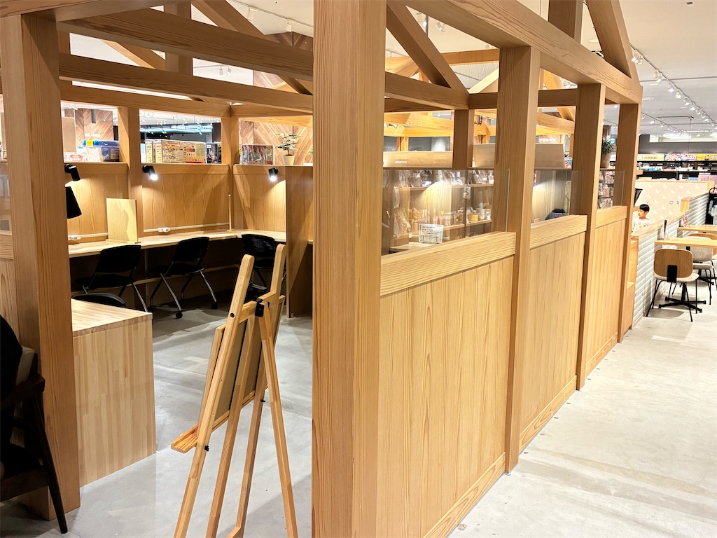 TSUTAYABOOKSTOREイオンモール土岐 タリーズコーヒーイオンモール土岐　隠れ家的な席　一人席