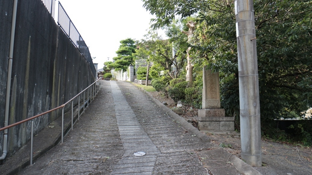 f:id:RAKu:20170919001055j:plain f:id:RAKu:20170919001055j:plain