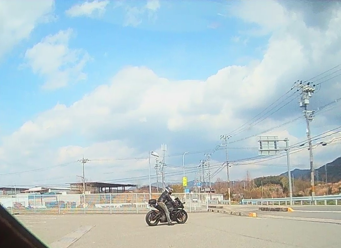 f:id:RAKu:20200419234441j:plain f:id:RAKu:20200419234441j:plain